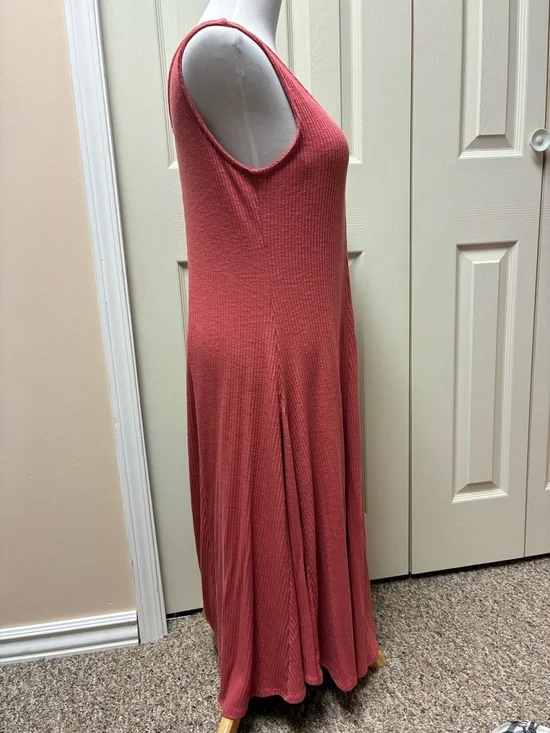 GAP Size Small Sleeveless V-Neck Maxi Dress in Punch Pink - Picture 2 of 4